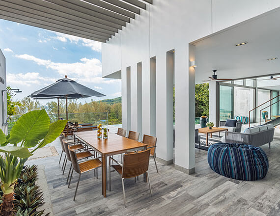 Malaiwana Duplex - Open-plan dining and living area
